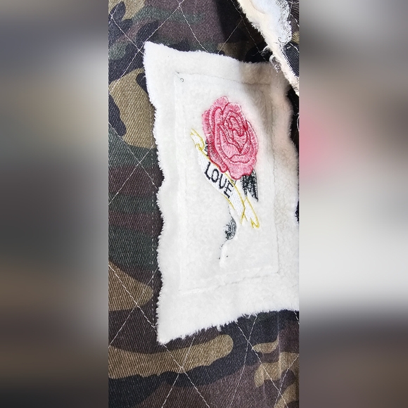 New POL Camo Jacket with Patchwork and Crystal Heart Details Size Large - Picture 7 of 10